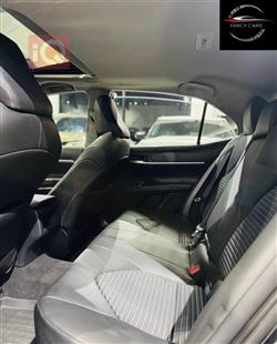 تۆیۆتا کامری